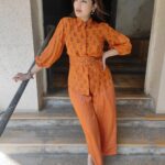 Tara Alisha Berry Instagram - 🧡 @prakritijaipur 🧡 Wearing @prakritijaipur 's Vamika Embroidered Shirt from their Chaashni Collection with Orange Pleated Pants. 📸 @usmmusicofficial @iyer.aarti #prakritijaipur #handblockprint