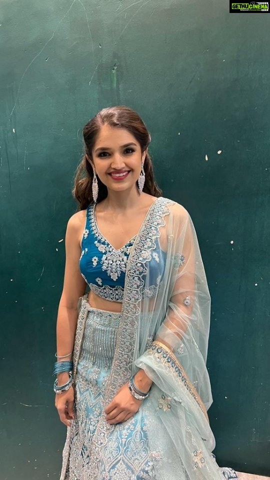 Tara Alisha Berry - 11.7K Likes - 🤍💙🤍
👗@ranjannadhuria
💄@makeupartist_arunthavaselvi
@iyer.aarti @rajnish2312 @hitesh_gwln
@xatonbatteries
#bts #shoot #indianwear