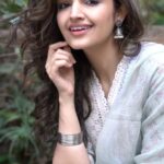 Tara Alisha Berry Instagram - 🤍💚🤍 👗@prakritijaipur 🎥 @prashant.photography #prakritijaipur #blockprint #jaipur #indianwear
