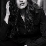 Tara Alisha Berry Instagram - 🤍🖤🤍 Shot by @munnasphotography Asst by @prashant.photography