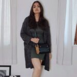 Tara Alisha Berry Instagram - In love with this Capsule Sling Bag from @moonrabbitlifestyle which has been handcrafted with the best quality VEGAN materials ! My favourite parts of the bag are the natural wood panels on the sides and the zipped pouch attached to the inside of the bag for valuables. @iyer.aarti #veganleather #veganbags #naturalwood