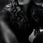 Tara Alisha Berry Instagram - Ufff Munnaaa how do you do it !! @munnasphotography Asst by @prashant.photography Fed by @usmmusicofficial Lovingly licked by @baconmehta Lovingly headbutted by Patty Thank you @rasheema_a for the jacket !! #munnamagic #munnasphotography