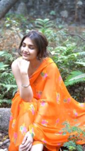 Tara Alisha Berry Instagram - 🧡 

Shot by @prashant.photography 
Made to laugh by @munnasphotography
Fed by @usmmusicofficial 
Lovingly licked by @baconmehta 
Lovingly headbutted by Patty 
Shot on Sony A7R4 @sonyalphain 

#saari #shoot #CreatewithSony #SonyAlphaIn