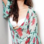 Tara Alisha Berry Instagram - 🌺 @munnasphotography Asst by @prashant.photography #munnamagic #blackandwhite #photoshoot