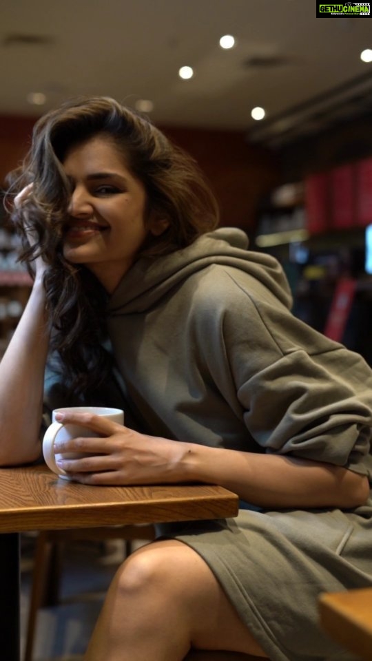 Tara Alisha Berry - 8.3K Likes - Coffee piyo jug jug jiyo !
Shot by @prashant.photography
Made to laugh by @munnasphotography
Fed by @usmmusicofficial
Lovingly licked by @baconmehta
Lovingly headbutted by Patty
Shot on Sony A7R4 @sonyalphain
Wearing @hm
#coffee #shoot #CreatewithSony #SonyAlphaIn