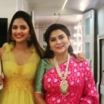 Tejashree Pradhan Instagram – That’s the best one I could find … We r always busy chitchatting की फोटो वगैरे काढायचं लक्षात राहत नाही… But that’s the best part of our friendship I guess .. U R SPECIAL AND VERY CLOSE TO MY ❤️… HAPPY BIRTHDAY and HAVE A HEALTHIEST YEAR AHEAD.
P.s. Sorry Ashok mama ..tumhala cut kela hya photo madhun 🙊🙈