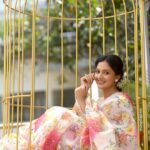 Tejashree Pradhan Instagram - Never thought, “being in a cage” can ever make you feel free and beautiful 🧡 #HappyLife Photography - @saneshashank Styled by - @style_by_apurva Outfit by - @zartaricouture MakeUp - @shiulibiswas_artistry Hair by - @meghapharande_makeupartist Assisted by - @bhatakta.kalakaar and @shubhangi_mohdure Location - @kalasystudios
