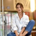 Tejashree Pradhan Instagram - Hey start overs are good.. bcoz u don't have to start from scratch , it always starts with the experience. #HappyLife Clicked by @saneshashank Styling by - @stylesaga_by_ag Outfit by - @almostaugust__ Hair and Make UP - @nishigodbole_mua @aboli_nishigodbolemuaofficial Location - @maujispaces Assieted by @bhatakta.kalakaar