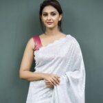 Tejashree Pradhan Instagram - 🌼🌼🌼 #festivalvibes 🌼🌼🌼 Makeup&hair:- @riyapanchal.makeupartist Photo:-@yogeshnaik0303 Saree:-@nishalikasarees