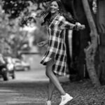Tejashree Pradhan Instagram - "क्या स्वाद है जिंदगी में...." Hey… do you all remember the Cadbury advertisement where a girl enters the stadium dancing, celebrating the win overlooking the crowd and then all the cameras turn to her? P.S. I had dreamt this for long and finally I got to live it , just without a stadium & a crowd to notice🤭😂, but so what? I enjoyed तुम्हाला ती जुनी #dairymilk ची ad आठवते का? ज्यात ती मुलगी डान्स करत धावत स्टेडियम मधे शिरते जिंकण सेलिब्रेट करायला आणि मग cameras तिच्यावर येतात सगळे.. तसा काहीसं वाटलं मला हा फोटो काढताना .. P.S. मला लहानपणी पासून एकदा तरी तिच्या सारखं करायचं होतं ( फक्त मी पुण्याच्या रस्त्यावर केलं आणि फार कोणी दखल घेतली नाही एवढंच 🤭😂 but उसमें क्या है.. I enjoyedddd) #HappyLife Photography: @saneshashank Styling by - @stylesaga_by_ag Outfit by - @paridhanboutiquepune Hair and Make UP - @nishigodbole_mua @aboli_nishigodbolemuaofficial Location - @maujispaces