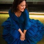Tejashree Pradhan Instagram - It's like .... M soooo shy..... Nooo please don't click my photo ..... Ohhkkk ! M ready U can click now ☺️ #HappyLife °Styled :- @ms_tanaya and @dnyaneshwari_2627 Outfit :- @kleider.dm °HMU :- @mua_varsha.renge °📸:- @palash_photography_films °Location :- @pimlico_cafe