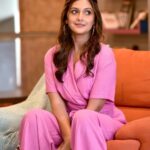 Tejashree Pradhan Instagram - You are exactly where you need to be. Trust the process. Trust yourself. #HappyLife Photographer - @saneshashank Makeup and Hair - @nishigodbole_mua @aboli_nishigodbolemuaofficial Style by - @stylesaga_by_ag Outfit by - @paridhanboutiquepune Location - @maujispaces