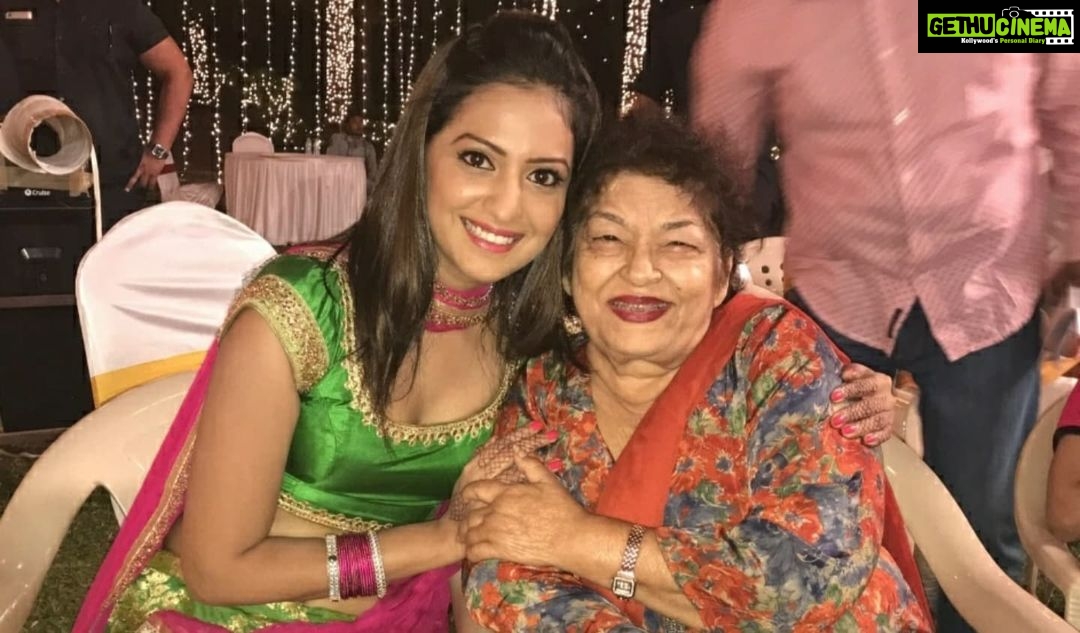 Tejashree Pradhan Instagram - ... and finally !! 😀😀 10days to go. #babloobachelor #countdown #memories 💕