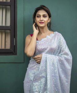 Tejashree Pradhan Instagram - 🌼🌼🌼 #festivalvibes 🌼🌼🌼 Makeup&hair:- @riyapanchal.makeupartist Photo:-@yogeshnaik0303 Saree:-@nishalikasarees