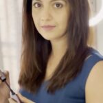 Tejashree Pradhan Instagram - Makeup and harsh lights during shoots damage my skin alot. It’s important to take care of the skin by following a good skincare routine. I believe in the power of Ayurveda and hence use @thetribeconcepts Face Brightening daily cleanser and Kumkumadi Thailam to give my skin the goodness of natural ingredients. I’ve gone back to my roots, when are you trying the same? #TheTribeConcepts #NaturalAlternatives #AyurvedicProducts #KumkumadiThailam