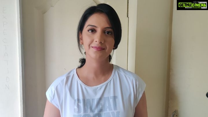 Tejashree Pradhan Instagram - जागतिक अंधत्व निवारण दिवस. Form भरण्यासाठी या link चार वापर करा. https://caarya-saksham.web.app/eye-donation-campaign