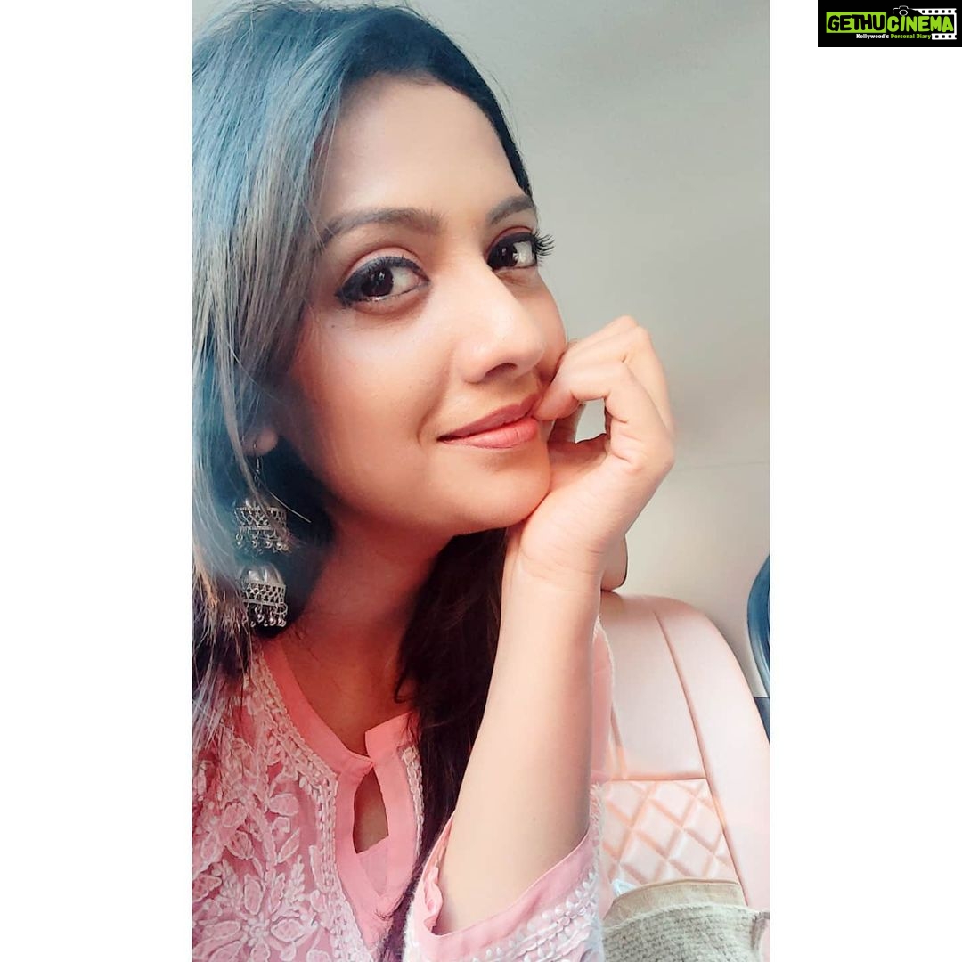 Tejashree Pradhan Instagram - Today, Let me appreciate all that I have in my life and the people who are there for me every day. As I take this in, I attract even greater abundance. Help me to remember that the best is yet to come. #HappyLife😇