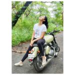 Tejashree Pradhan Instagram – Needing Nothing.. attracts Everything. #HappyLife

Thank you @be_sukhiaatma for such an inspiring T-shirt.. it says “LEAVE ONE WOLF ALIVE.. THE SHEEP ARE NEVER SAFE”