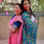 Tejashree Pradhan Instagram - Most favourite people of my #AggabaiSasubai 🤗🤗 Love u guys 👼@ashutoshpatki @nivedita_ashok_saraf 💚💚 Hope u guys enjoyed Today's episode. #HappyLife