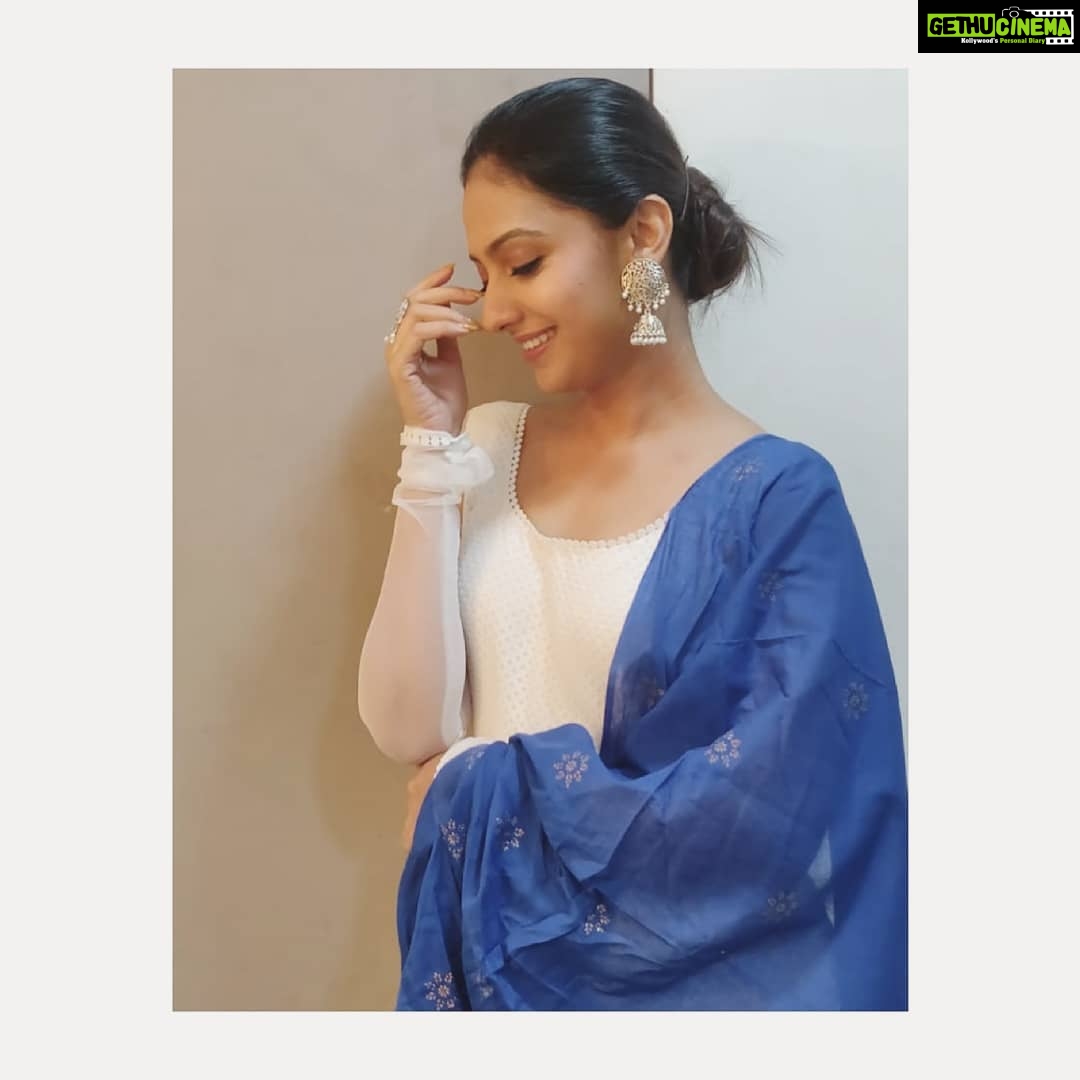 Tejashree Pradhan Instagram - Hang in there. It is astonishing how strong a time it can take for very wonderful things to happen ❤️ #HappyLife 📸 @suruchiadarkar🤗