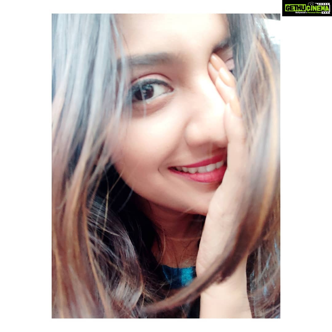 Tejashree Pradhan Instagram - I want to live a simple life without stress or worry. I don't need a lot of stuff. I just want to be happy. #HappyLife