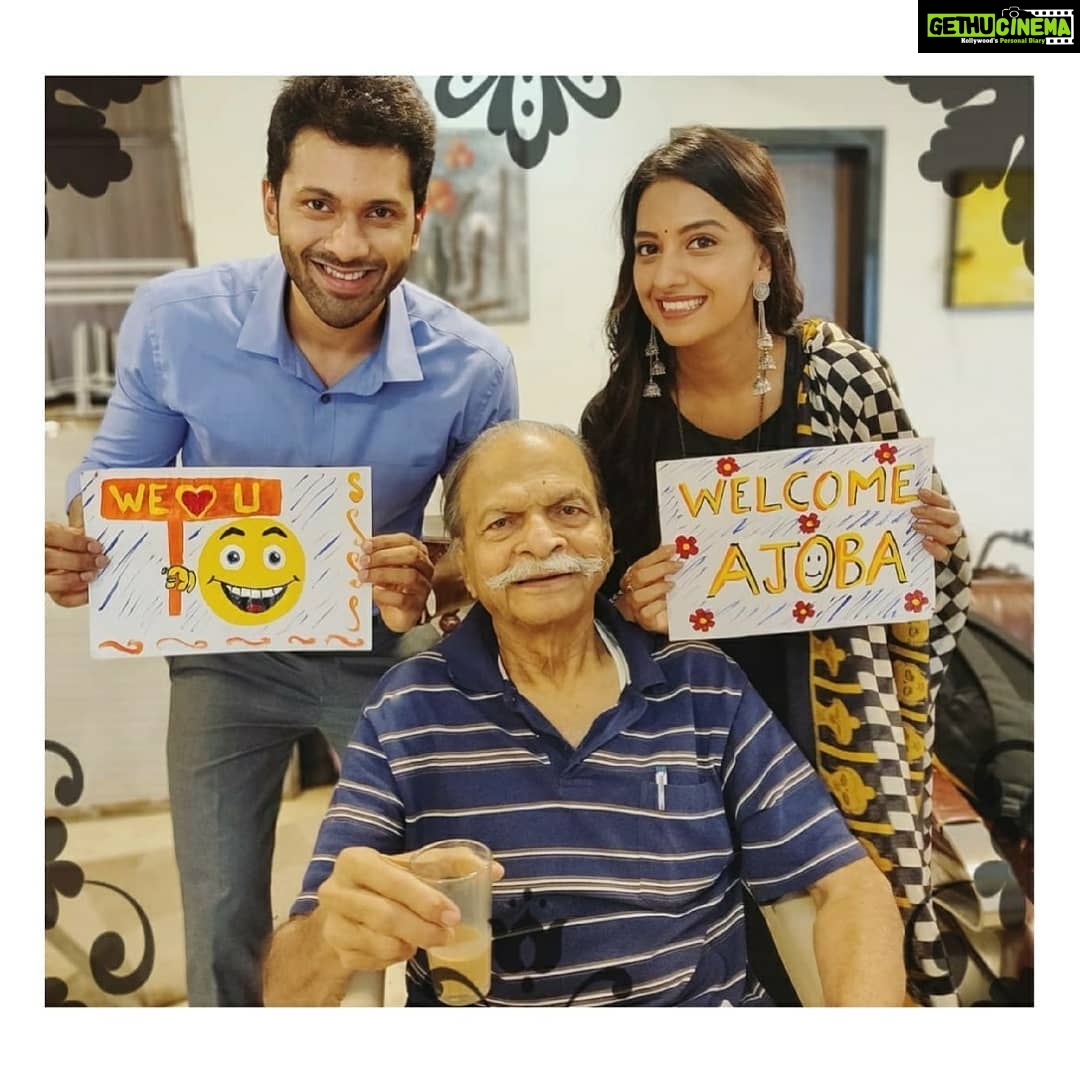 Tejashree Pradhan Instagram - Look... Who's back 😃😃😃 did u miss him? @zeemarathiofficial @ashutoshpatki