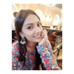 Tejashree Pradhan Instagram - Every situation in life is temporary. So, when life is good, make sure u'll enjoy and receive it fully. And when life is not so good, remember that it will not last forever and better days are on the way. #HappyLife #beingshubhra