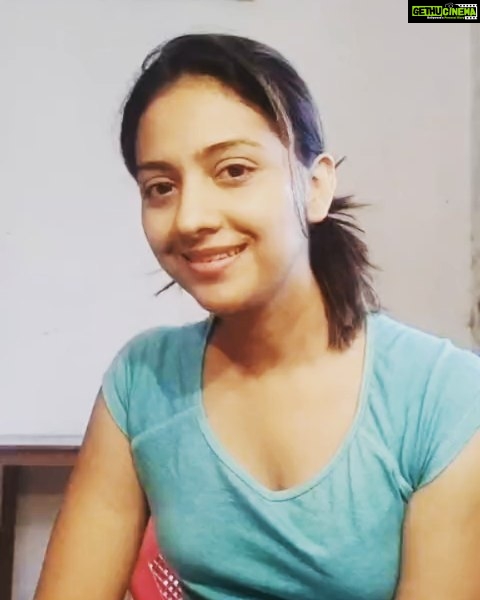 Tejashree Pradhan Instagram - Eagerly Waiting for your comments 😃😃