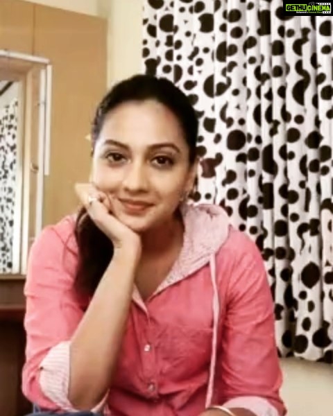 Tejashree Pradhan Instagram - Follow me on #heloapp now for more updates.