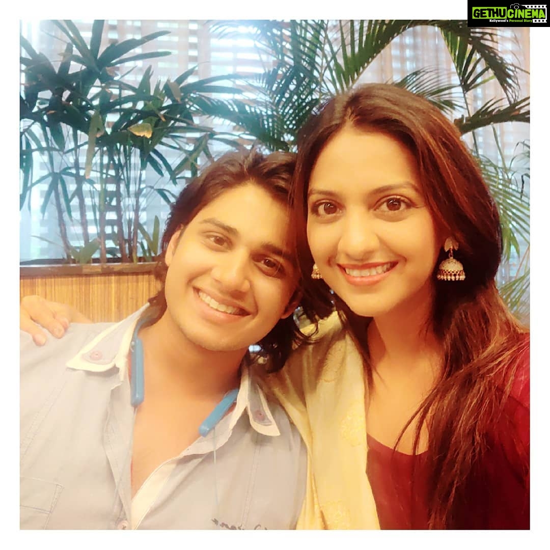 Tejashree Pradhan Instagram - And how I love this BUOY🤗 guys you can not miss 'Rampat' And Abhinay, all my positivity and best vibes to you... Long longg longgg way to go . Love and hugs. @ravijadhavofficial and team @zeestudiosmarathi keep entertaining us.