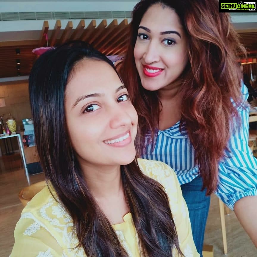 Tejashree Pradhan Instagram - ... because I love to eat😋 #LatePost #buffet @thewestinmumbai 📸My darling @kirti.nerkar🤗 #HappyLife
