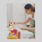 Tejashree Pradhan Instagram - चिंता, क्लेश, दरिद्र, दु:ख अवघे देशांतरा पाठवी... हेरंबा गणनायका गजमुखा भक्ता बहु तोषवी. 🙏🙏🙏 #HappyLife