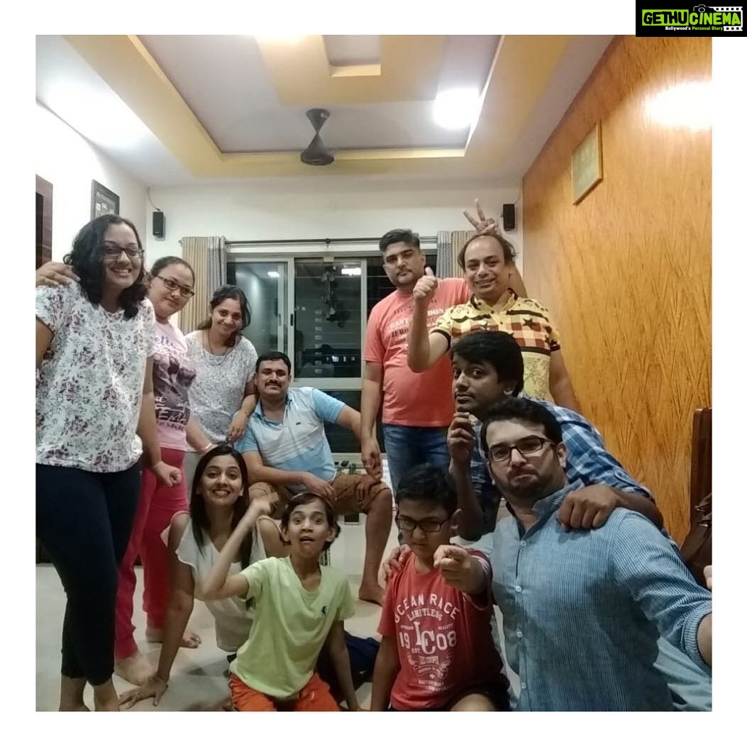 Tejashree Pradhan Instagram - ❤️Family❤️ Saturday nights be like this.... #HappyLife