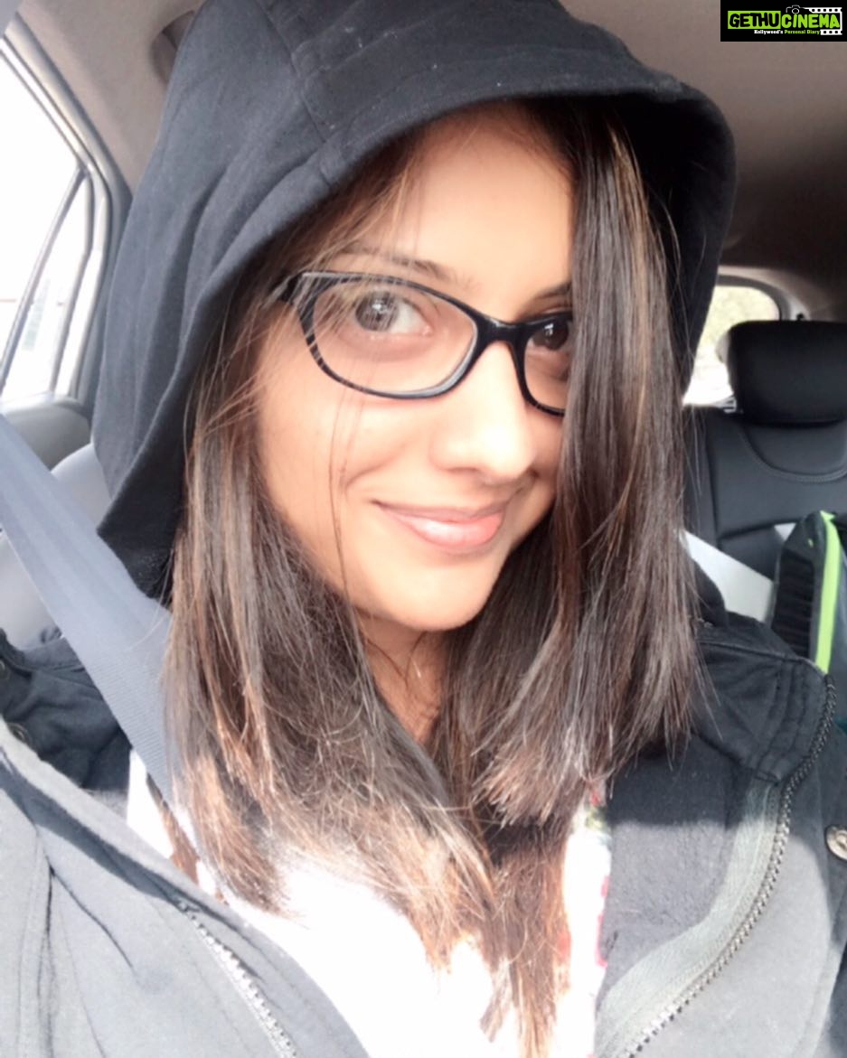 Tejashree Pradhan Instagram - Life is all Goodie, in a Hoodie 😉 #HappyLife