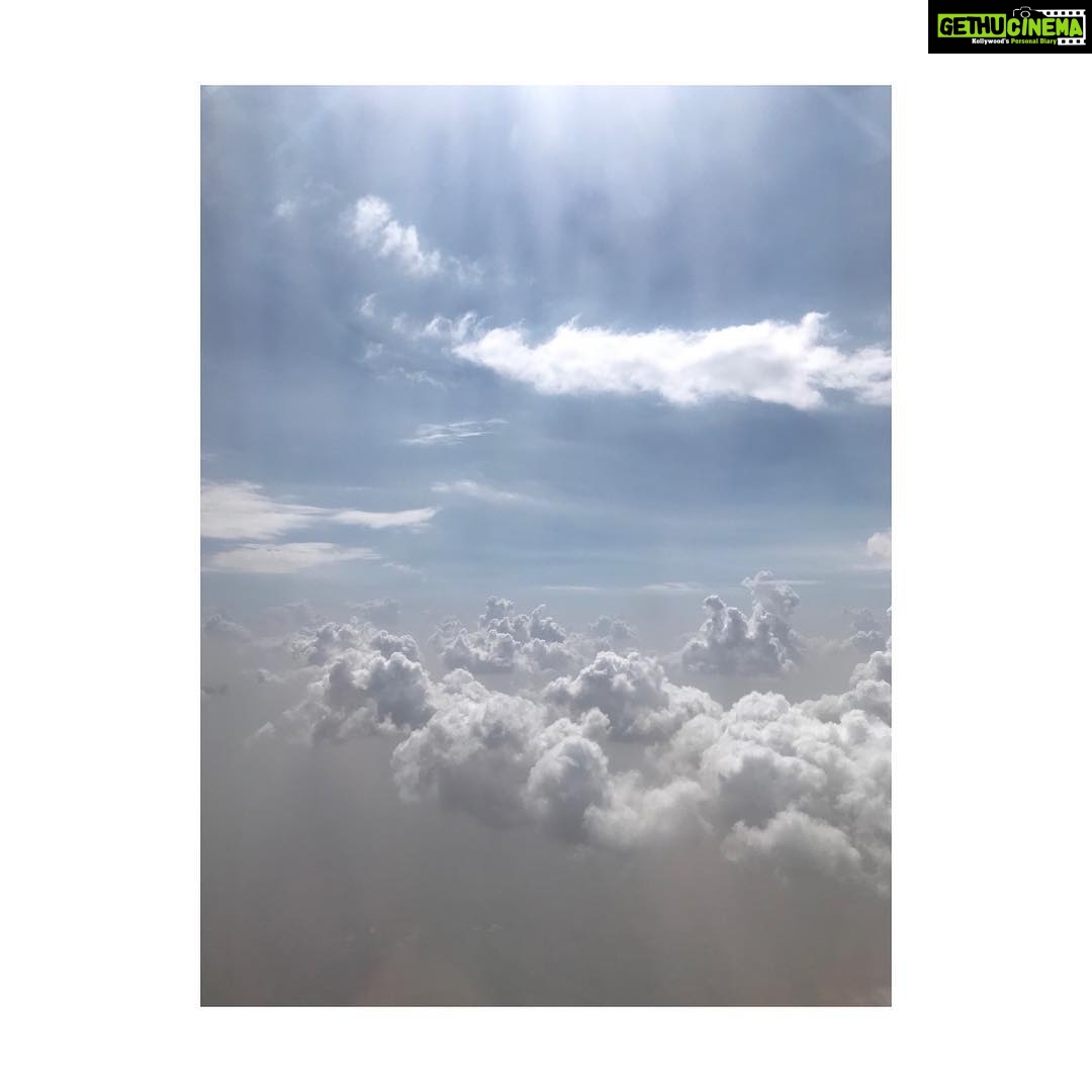Tejashree Pradhan Instagram - “How can there be an end? When the sun sets or the moon goes down, it looks like an end. It seems like a sunset, but in reality, it is Dawn.” -Rumi #HappyLife