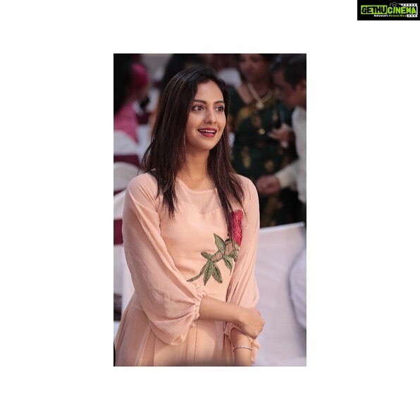 Tejashree Pradhan Instagram - If you see something beautiful in someone, speak it. #HappyLife