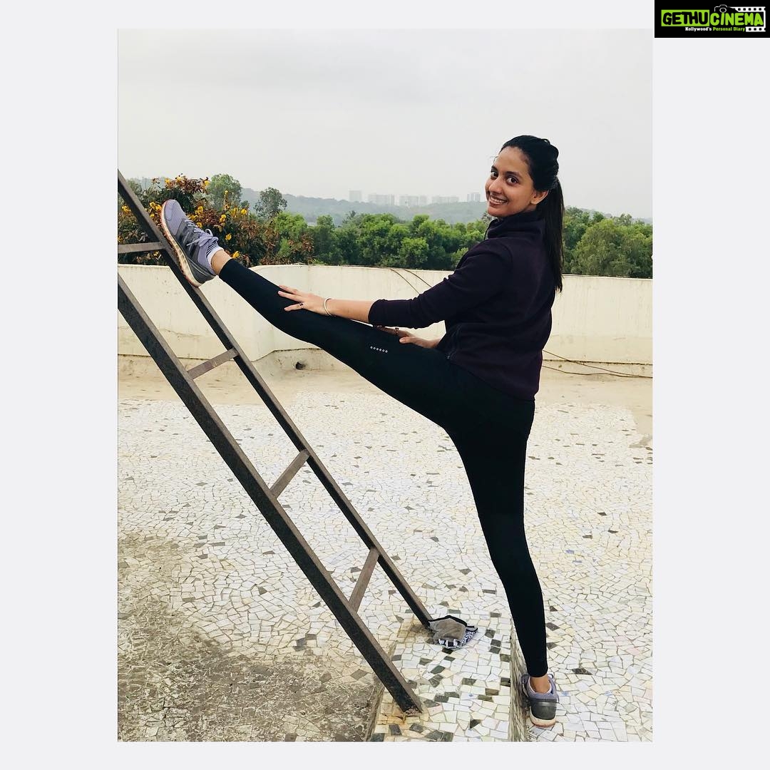 Tejashree Pradhan Instagram - #LETSGROWYOUNGER #HappyLife