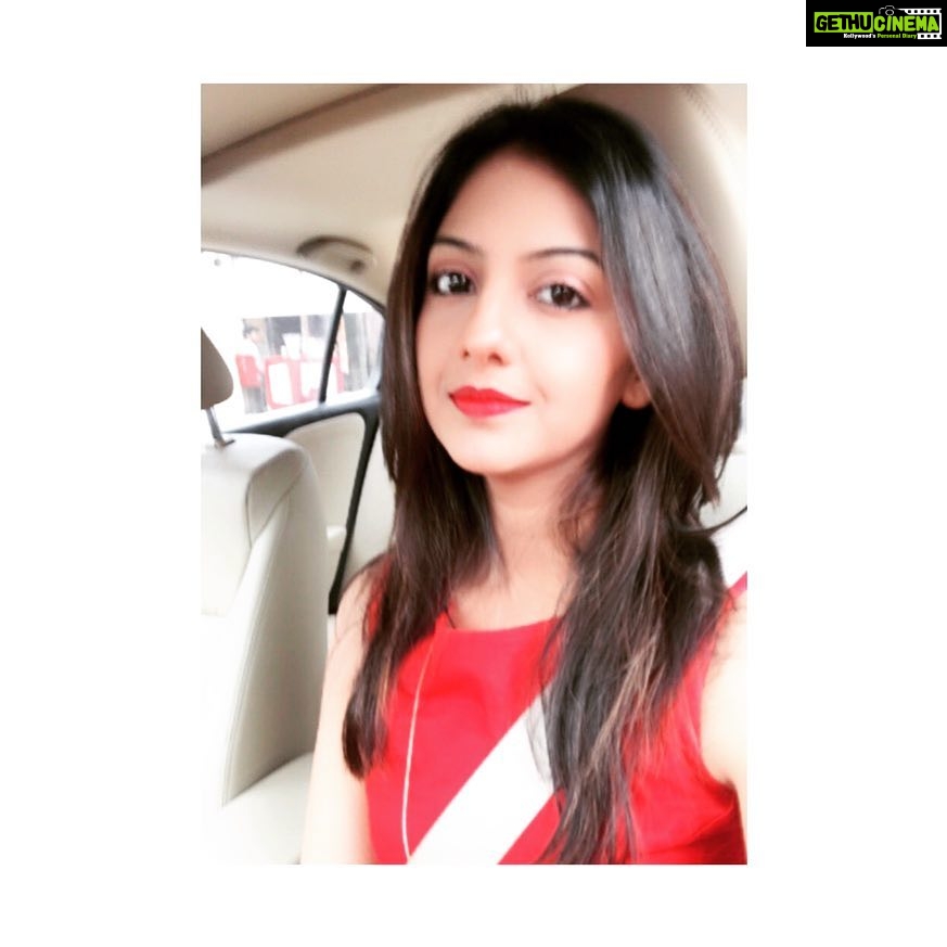 Tejashree Pradhan Instagram - Hey Friends.. all good in my world.. and here I’m with u, for u .. Now Let’s say this together 😀😀 “I thank God for protecting me from what I thought I wanted and blessing me with what I didn’t know I needed”. #HappyLife