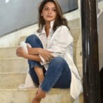 Tejashree Pradhan Instagram – @tejashripradhan 
.
@nishigodbole_official @abolithattemuaofficial @style_by_apurva @almostaugust__ @bhataktaa.kalakaar @maujispaces