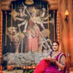 Tejashree Pradhan Instagram – विजयादशमी च्या खूप शुभेछा 🍀🍀🌻
Organise by:@deepa030303  Mua: @poornimas_makeover
Hairstyle: @Sheetal_birade_
Costume: @gargifashiondesigner
Jwelery: @trisha_jewells
Photoghrapher: @ajit_ingale_photography
Loction: @gaikwad_wada_