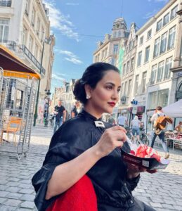 Tia Bajpai Instagram - Having Belgium Waffles in Belgium 🇧🇪 
Cliché little things…