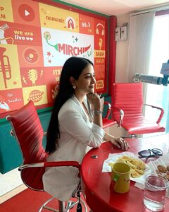 Tia Bajpai Instagram - I hope you guys enjoyed listening to “Wearing My Crown” on Radio Mirchi  @mirchiplus 👸🏻 
 @mirchiprateeklucknowi