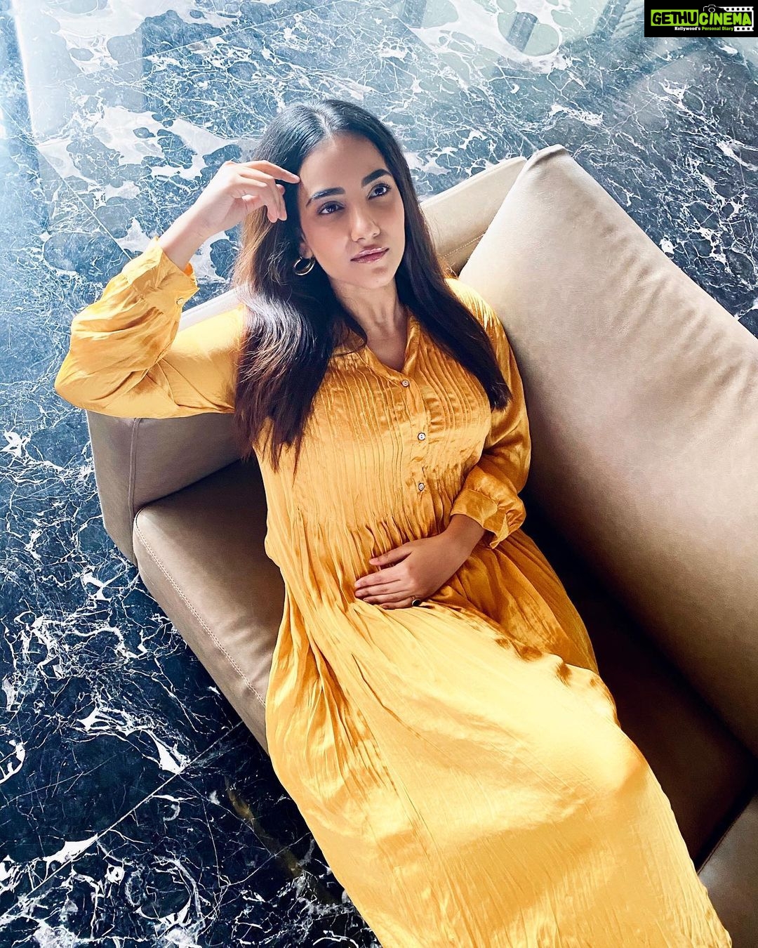 Tia Bajpai Instagram - Flower child, you’re about to bloom💎 #TiaB #TiaBeezz