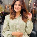 Vaidehi Parashurami Instagram - Happy Wednesday! 🌞 Hair & 📸 @shubham__946 @manemaniac_