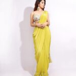Vaidehi Parashurami Instagram - Saree love! 💛💚💛 For Zee Marathi Awards, 2022 Saree by @kalkifashion Jewellery by @azotiique Styled by @sayali_vidya Hair by @truptihairstylist Make-up by @vinayak_makeup Captured by @shruu_t