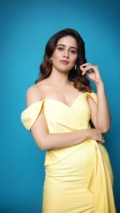 Vaidehi Parashurami Instagram - #thrusdaymood #instareels 
#trendingreels #instafever 

Edit by @saurabh_bhanage_photography_