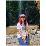 Vaidehi Parashurami Instagram – Each moment in our lives is priceless…
Enjoy it! ♥️
#wednesdaywisdom #enjoythelittlethings
#waterfall #jibhi
#travel #explore
#gratefulforeverything 💫