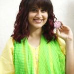 Vaidehi Parashurami Instagram – My lip care routine redefined by the amazing, homemade lip oil, lip scrub & lip balm by @rainbow.twinkles
Thank you so much @priyanka.ketkar for these lovely products!
Keep growing girl!
Much love! ♥️
📸: @shruu_t
#musttry #highlyrecommended
#notanad #lipcare