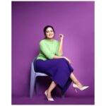 Vaidehi Parashurami Instagram – Wishing you all a colourful week ahead! 🟣

Outfit @zara @massimodutti 
Jewellery @the_jewel_gallery 
Styled by @sayali_vidya 
Hair @nilampatel12 
Make up @vinayak_makeup 
Clicked by @shruu_t