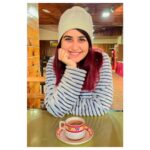 Vaidehi Parashurami Instagram – Joy of little things…
Happy me with my pahadon wali chai! ☕️
📸 @uttarajo
#happyme #pahadonwalichai
#joyoflittlethings #appreciatelife
#grateful #happyfriday